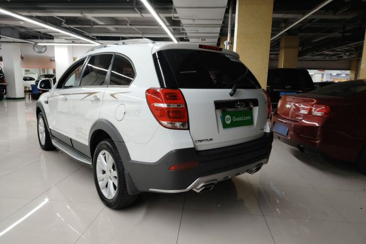 Used Chevrolet Captiva 2015 2.4L 4x4 Flagship Edition 7-Seater Exterior 6