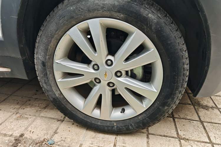 Used Chevrolet Captiva 2015 2.4L 4x4 Flagship Edition 7-Seater Exterior 7