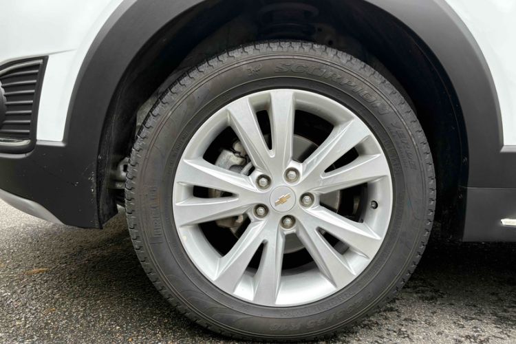 Used Chevrolet Captiva 2015 2.4L 4x4 Flagship Edition 7-Seater Exterior 7