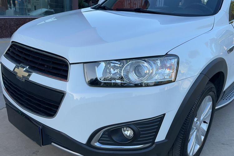 Used Chevrolet Captiva 2015 2.4L 4x4 Flagship Edition 7-Seater Exterior 9