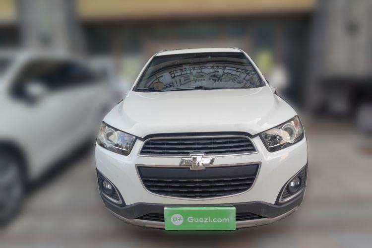 Used Chevrolet Captiva 2015 2.4L 4x4 Flagship Edition 7-Seater Front
