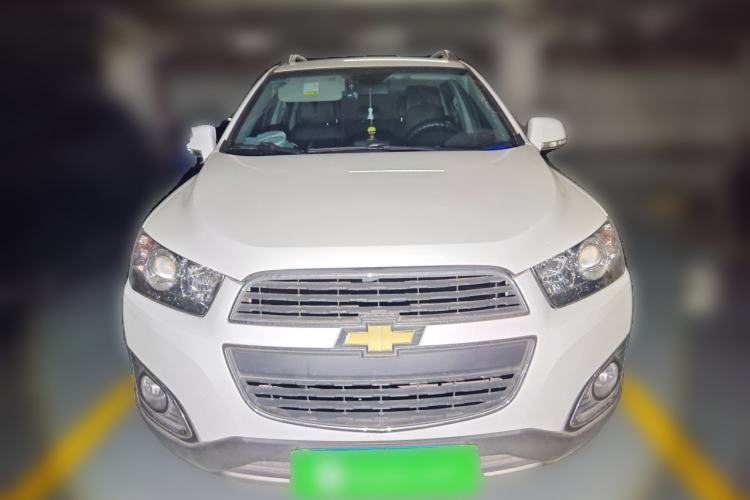 Used Chevrolet Captiva 2015 2.4L 4x4 Flagship Edition 7-Seater Front