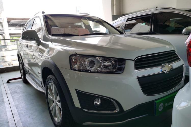 Used Chevrolet Captiva 2015 2.4L 4x4 Flagship Edition 7-Seater Front Right 45 Deg