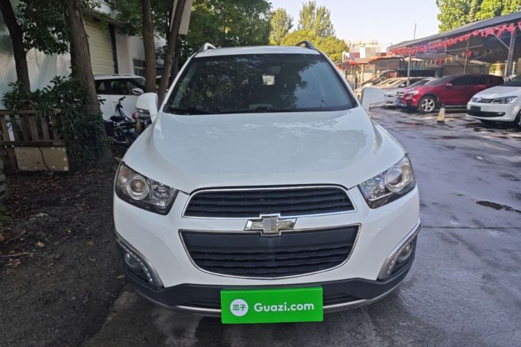 Used Chevrolet Captiva 2015 2.4L 4x4 Flagship Edition 7-Seater Front