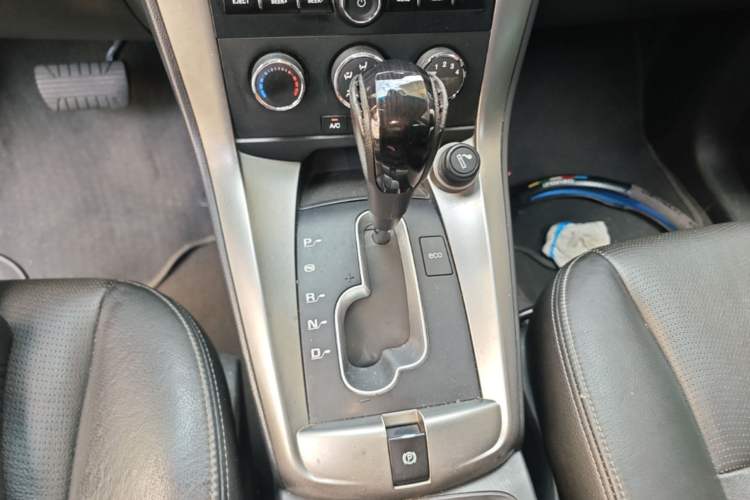Used Chevrolet Captiva 2015 2.4L Two-Wheel Drive Urban Version 7 Seats Gear Lever
