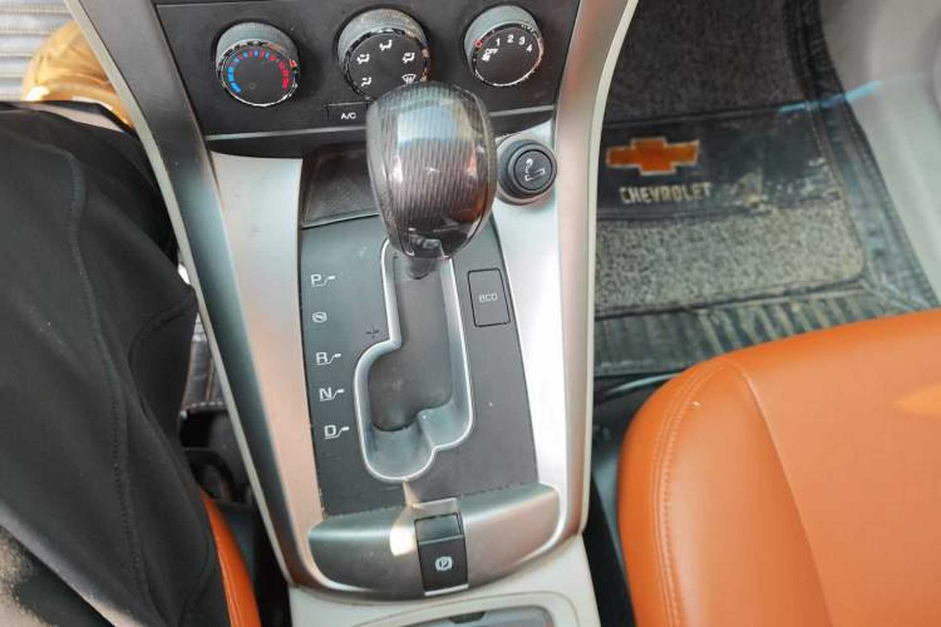 Used Chevrolet Captiva 2015 2.4L Two-Wheel Drive Urban Version 5 Seats Gear Lever