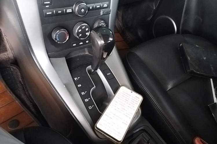 Used Chevrolet Captiva 2015 2.4L Two-Wheel Drive Urban Version 7 Seats Gear Lever