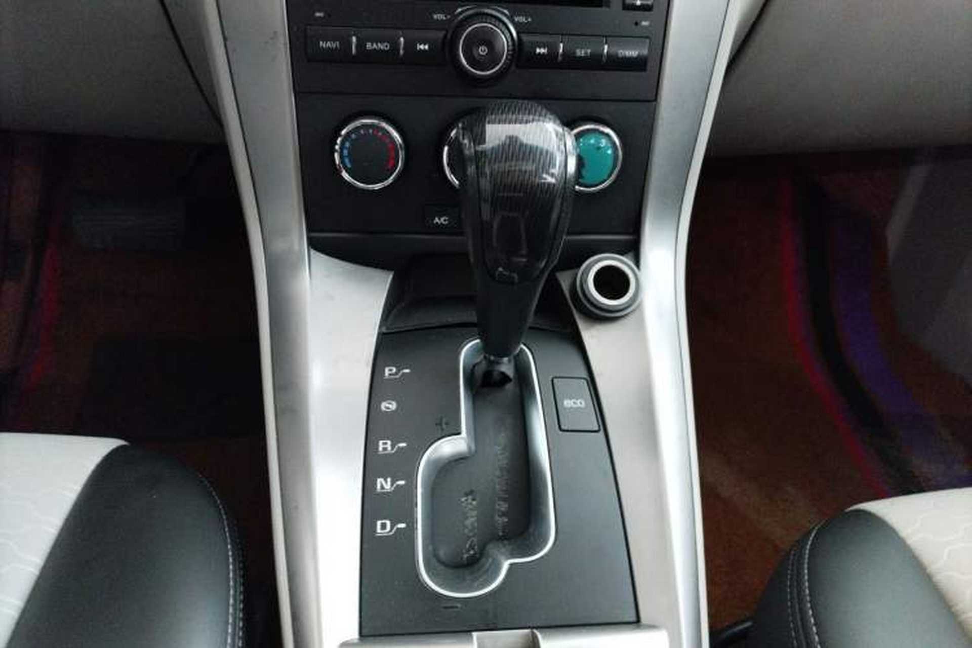 Used Chevrolet Captiva 2015 2.4L Two-Wheel Drive Urban Version 5 Seats Gear Lever