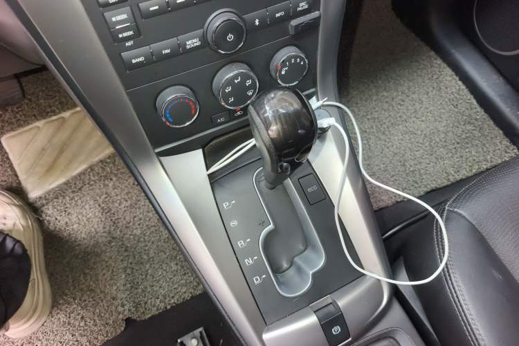 Used Chevrolet Captiva 2015 2.4L Two-Wheel Drive Urban Version 7 Seats Gear Lever