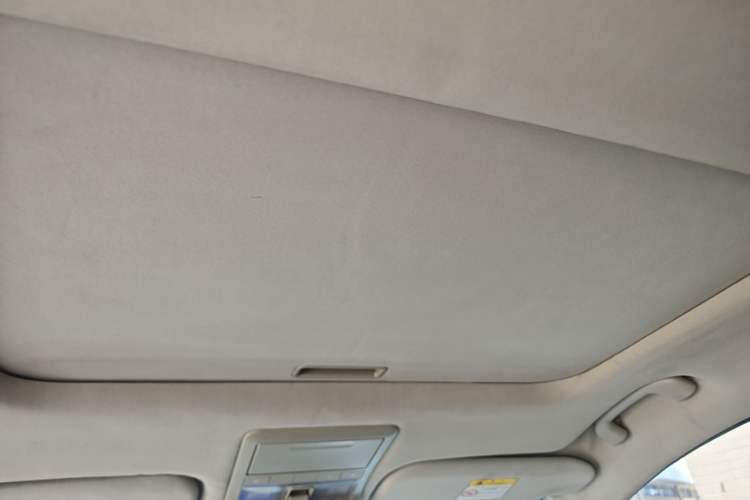 Used Chevrolet Captiva 2015 2.4L Two-Wheel Drive Urban Version 7 Seats Headliner