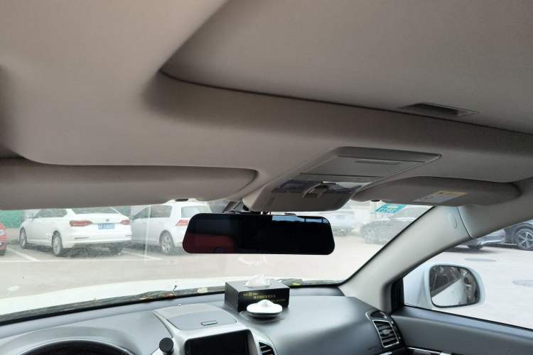 Used Chevrolet Captiva 2015 2.4L 4x4 Flagship Edition 7-Seater Headliner