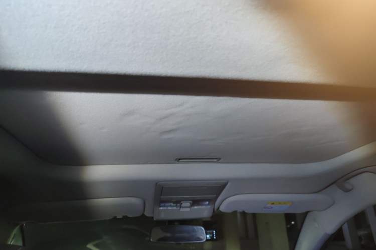 Used Chevrolet Captiva 2015 2.4L 4x4 Flagship Edition 7-Seater Headliner