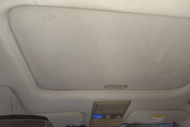 Used Chevrolet Captiva 2015 2.4L Two-Wheel Drive Urban Version 5 Seats Headliner