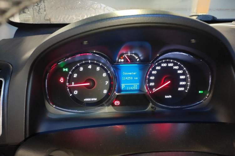 Used Chevrolet Captiva 2015 2.4L 4x4 Flagship Edition 7-Seater Instrument Cluster