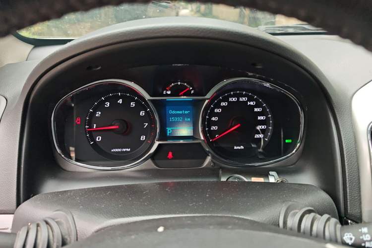 Used Chevrolet Captiva 2015 2.4L 4x4 Flagship Edition 7-Seater Instrument Cluster