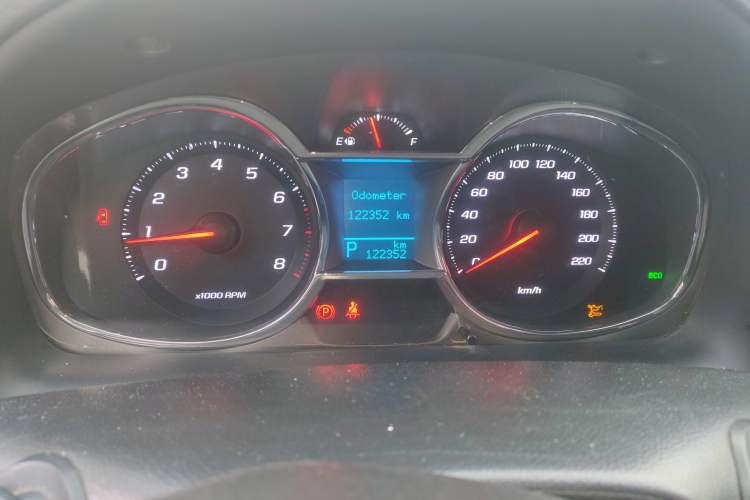 Used Chevrolet Captiva 2015 2.4L 4x4 Flagship Edition 7-Seater Instrument Cluster