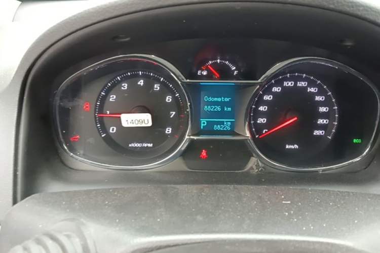 Used Chevrolet Captiva 2015 2.4L Two-Wheel Drive Urban Version 7 Seats Instrument Cluster