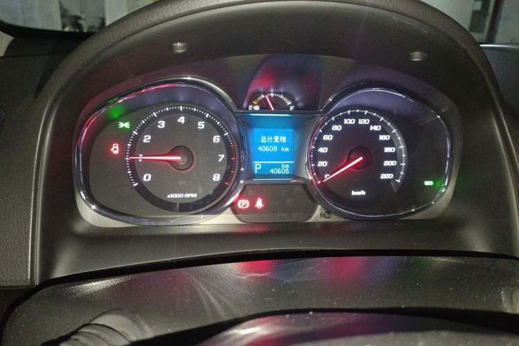 Used Chevrolet Captiva 2015 2.4L 4x4 Flagship Edition 7-Seater Instrument Cluster