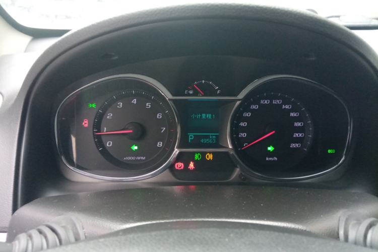 Used Chevrolet Captiva 2015 2.4L 4x4 Flagship Edition 7-Seater Instrument Cluster