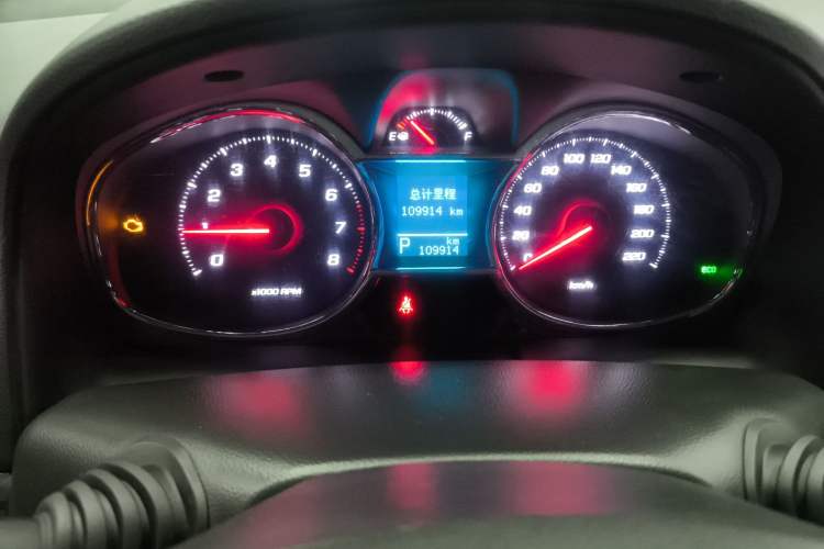 Used Chevrolet Captiva 2015 2.4L Two-Wheel Drive Urban Version 7 Seats Instrument Cluster