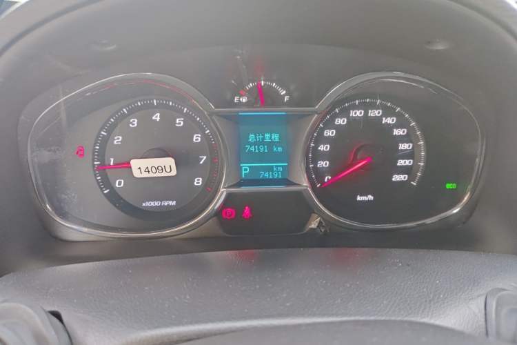 Used Chevrolet Captiva 2015 2.4L 4x4 Flagship Edition 7-Seater Instrument Cluster