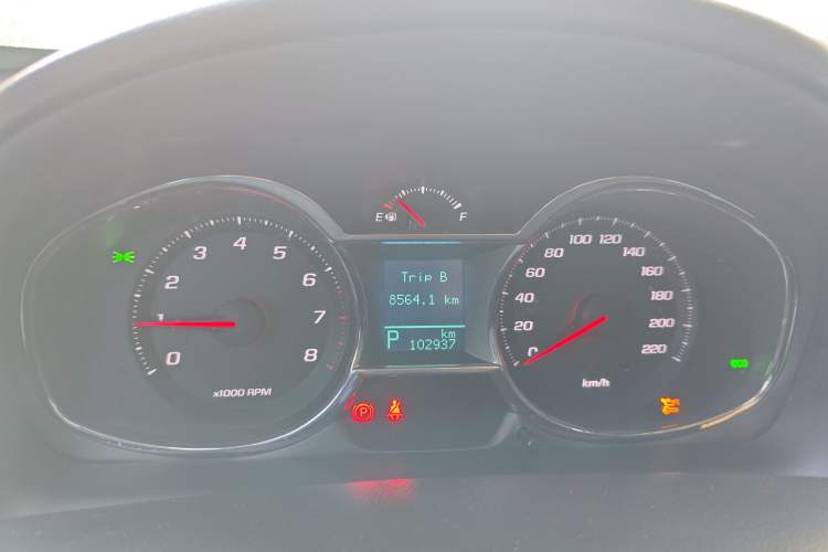 Used Chevrolet Captiva 2015 2.4L 4x4 Flagship Edition 7-Seater Instrument Cluster