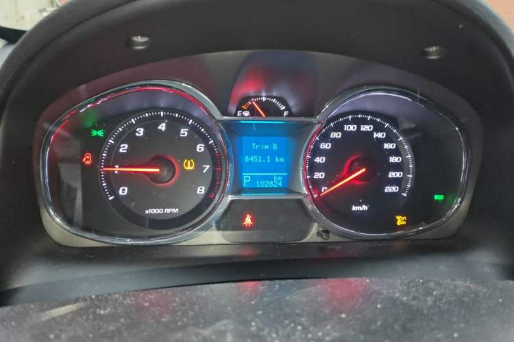 Used Chevrolet Captiva 2015 2.4L 4x4 Flagship Edition 7-Seater Instrument Cluster
