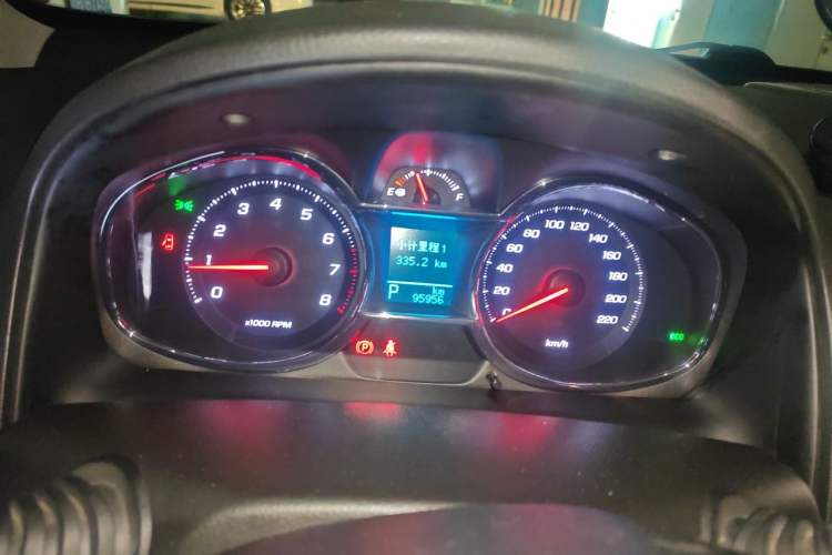 Used Chevrolet Captiva 2015 2.4L 4x4 Flagship Edition 7-Seater Instrument Cluster