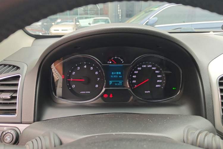Used Chevrolet Captiva 2015 2.4L 4x4 Flagship Edition 7-Seater Instrument Cluster