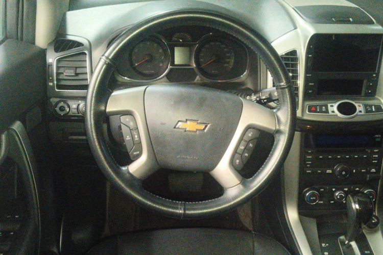 Used Chevrolet Captiva 2015 2.4L 4x4 Flagship Edition 7-Seater Interior 1