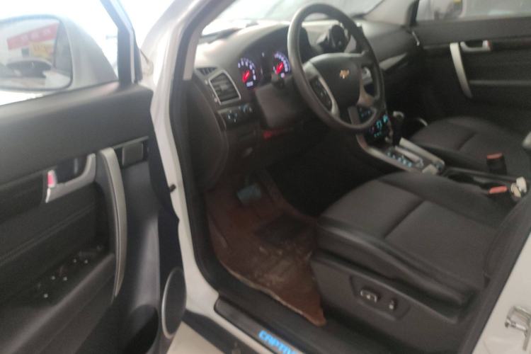 Used Chevrolet Captiva 2015 2.4L Two-Wheel Drive Urban Version 7 Seats Interior 2