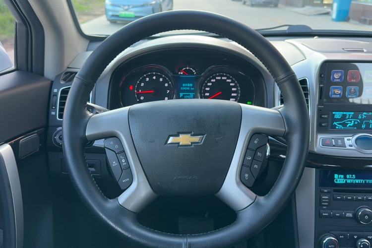 Used Chevrolet Captiva 2015 2.4L 4x4 Flagship Edition 7-Seater Interior 6