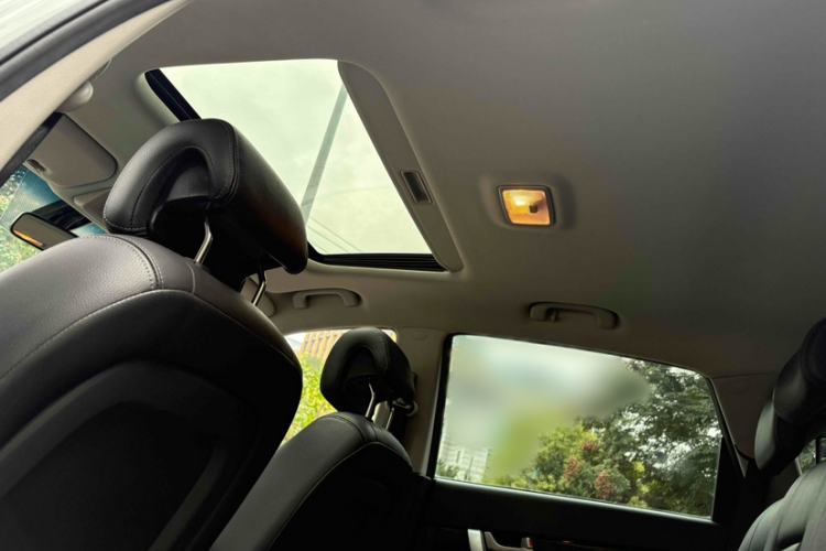Used Chevrolet Captiva 2015 2.4L 4x4 Flagship Edition 7-Seater Interior 8