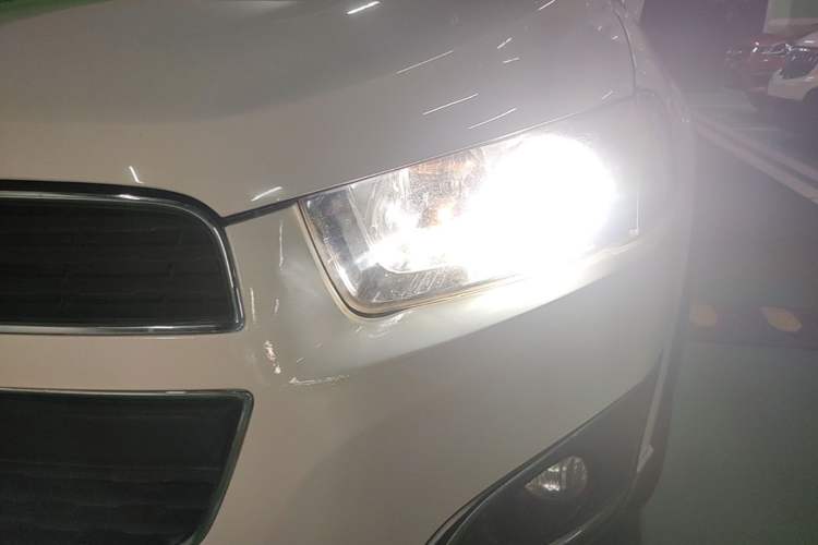 Used Chevrolet Captiva 2015 2.4L Two-Wheel Drive Urban Version 5 Seats Left Front Headlight