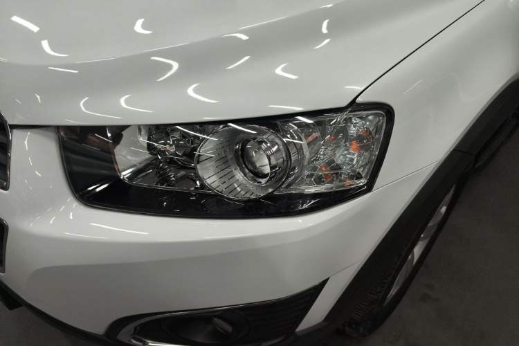 Used Chevrolet Captiva 2015 2.4L Two-Wheel Drive Urban Version 7 Seats Left Front Headlight