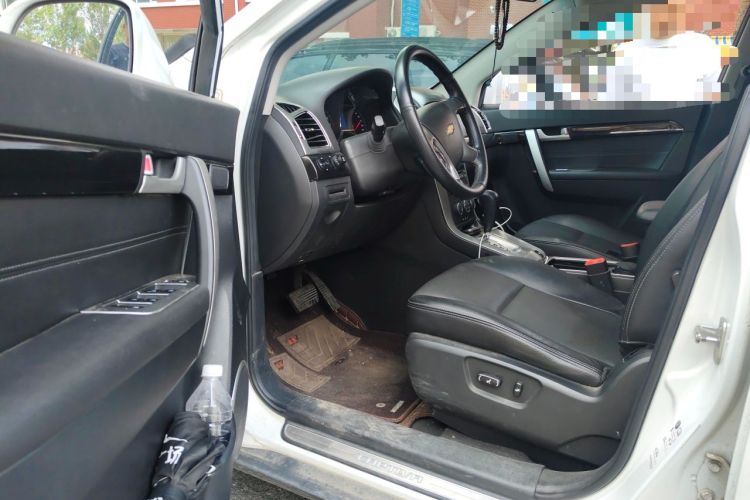 Used Chevrolet Captiva 2015 2.4L Two-Wheel Drive Urban Version 7 Seats Left Front Seat