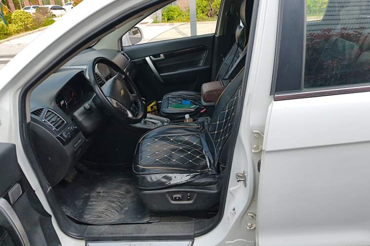 Used Chevrolet Captiva 2015 2.4L Two-Wheel Drive Urban Version 7 Seats Left Front Seat