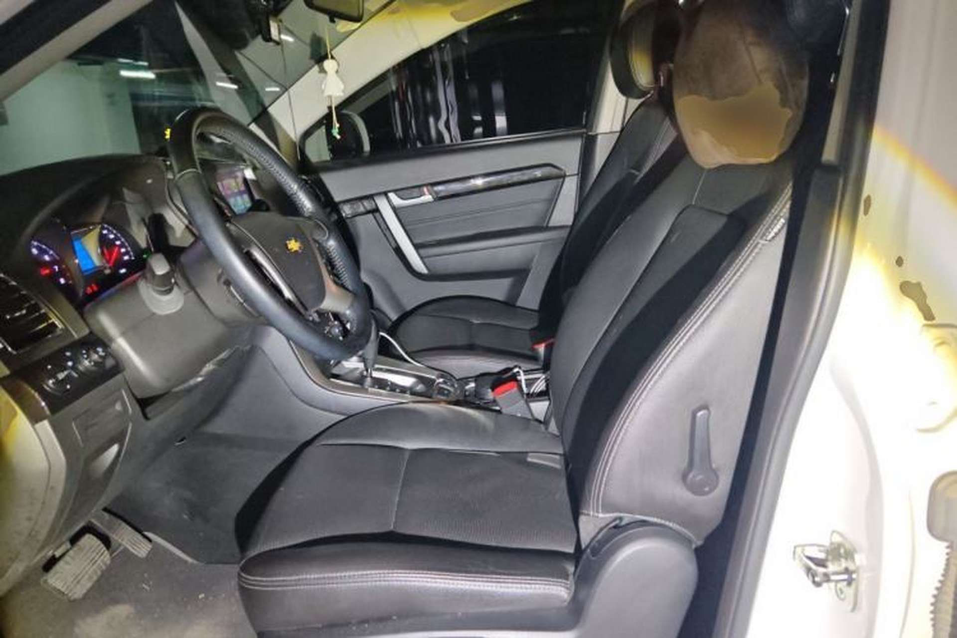 Used Chevrolet Captiva 2015 2.4L 4x4 Flagship Edition 7-Seater Left Front Seat
