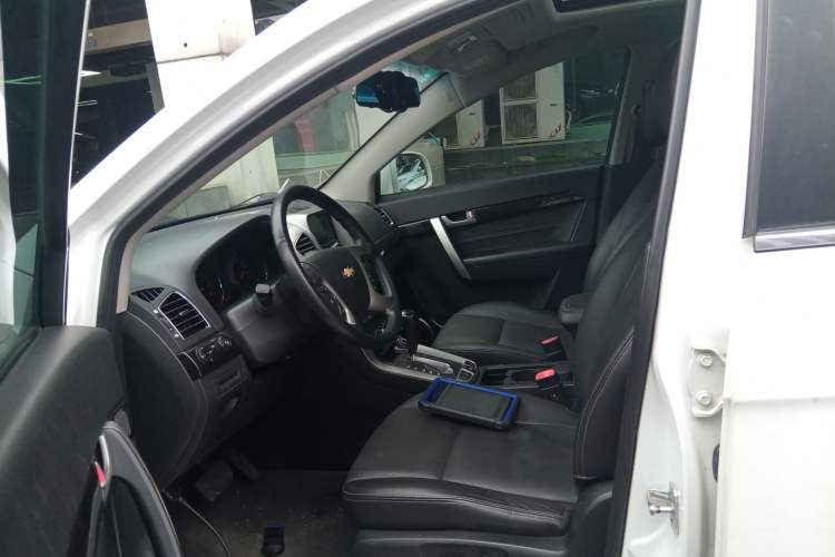 Used Chevrolet Captiva 2015 2.4L 4x4 Flagship Edition 7-Seater Left Front Seat