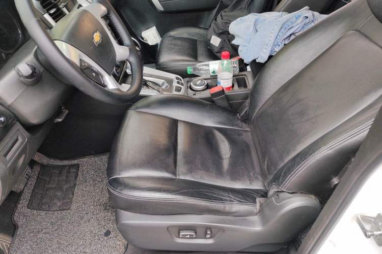 Used Chevrolet Captiva 2015 2.4L 4x4 Flagship Edition 7-Seater Left Front Seat