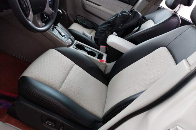 Used Chevrolet Captiva 2015 2.4L Two-Wheel Drive Urban Version 5 Seats Left Front Seat