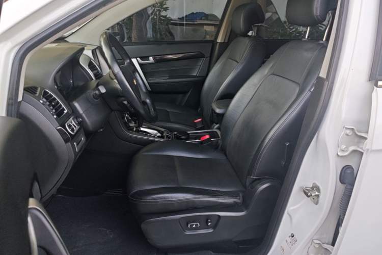 Used Chevrolet Captiva 2015 2.4L 4x4 Flagship Edition 7-Seater Left Front Seat