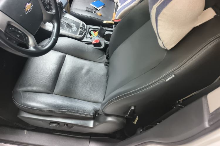Used Chevrolet Captiva 2015 2.4L 4x4 Flagship Edition 7-Seater Left Front Seat