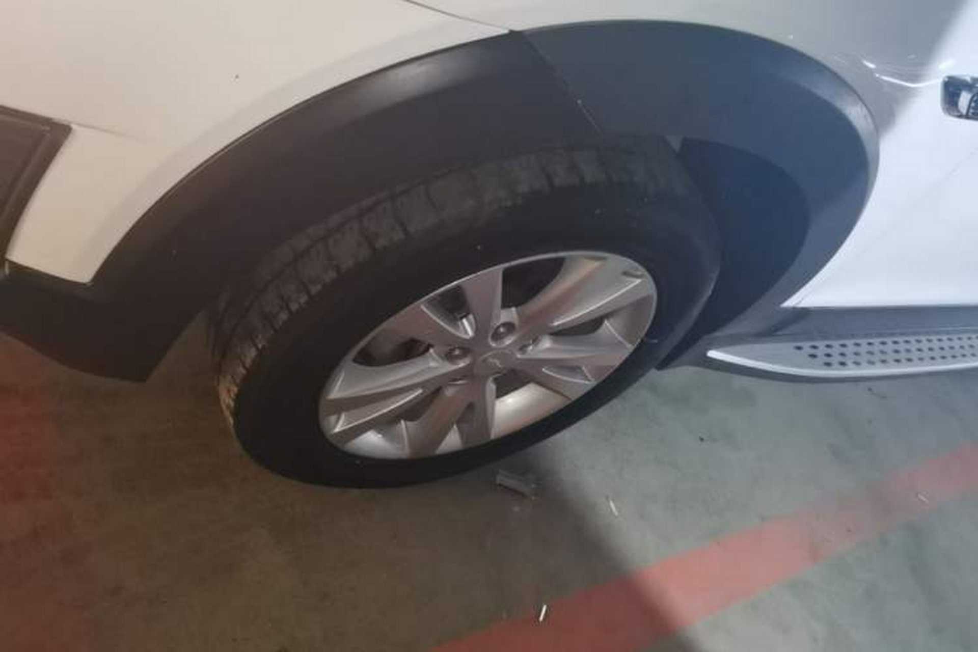 Used Chevrolet Captiva 2015 2.4L 4x4 Flagship Edition 7-Seater Left Front Wheel Hub