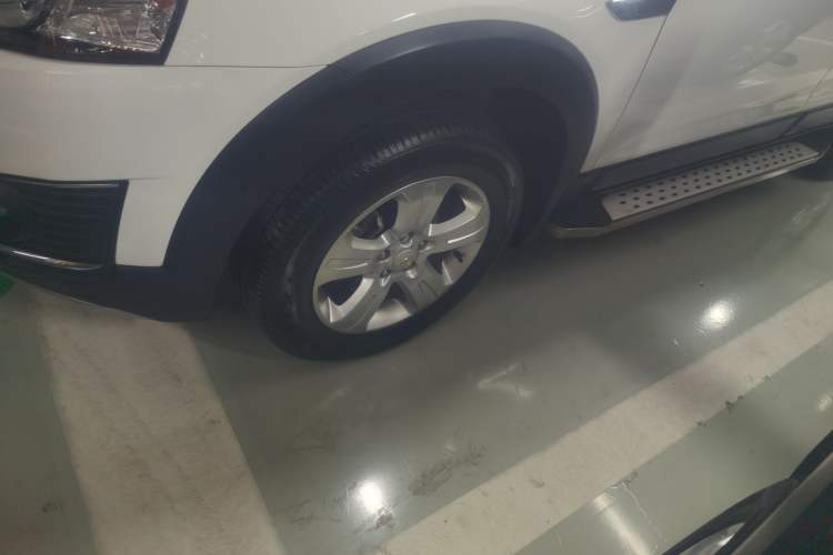 Used Chevrolet Captiva 2015 2.4L Two-Wheel Drive Urban Version 5 Seats Left Front Wheel Hub