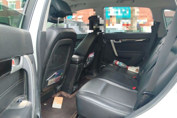 Used Chevrolet Captiva 2015 2.4L Two-Wheel Drive Urban Version 7 Seats Left Rear Seat