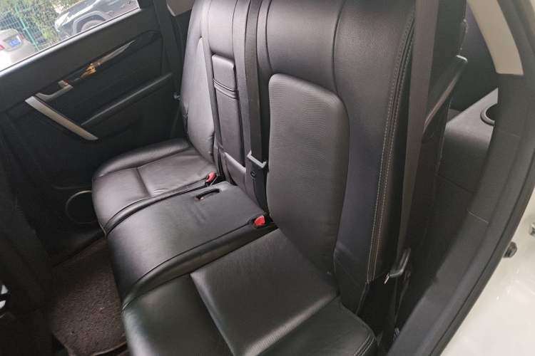 Used Chevrolet Captiva 2015 2.4L 4x4 Flagship Edition 7-Seater Left Rear Seat