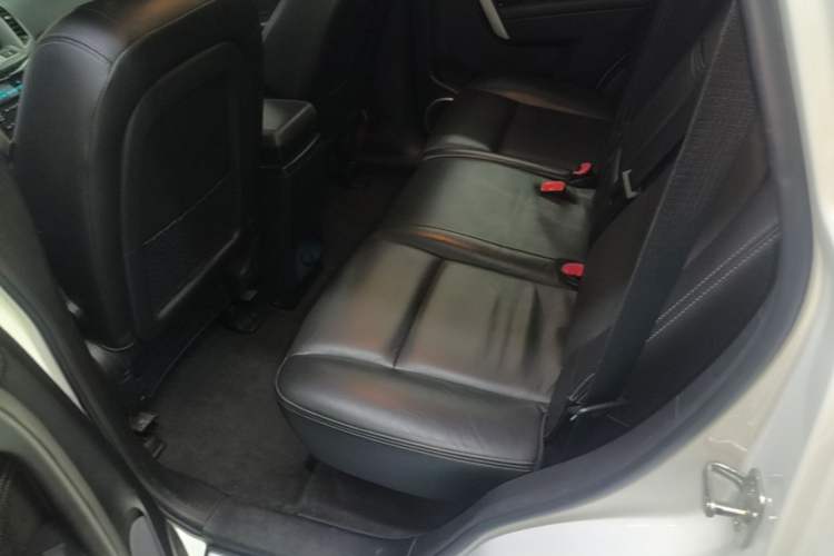 Used Chevrolet Captiva 2015 2.4L 4x4 Flagship Edition 7-Seater Left Rear Seat