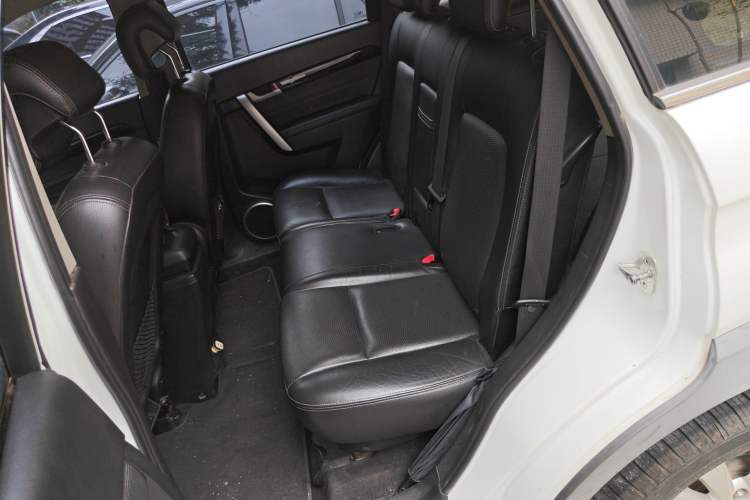 Used Chevrolet Captiva 2015 2.4L 4x4 Flagship Edition 7-Seater Left Rear Seat