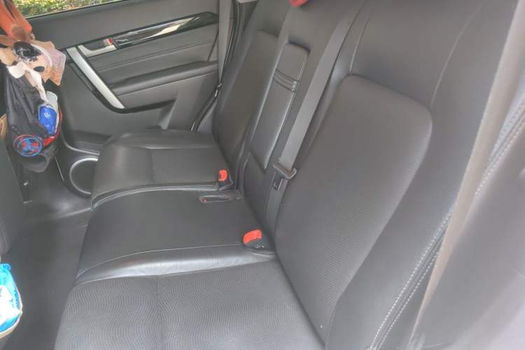 Used Chevrolet Captiva 2015 2.4L 4x4 Flagship Edition 7-Seater Left Rear Seat